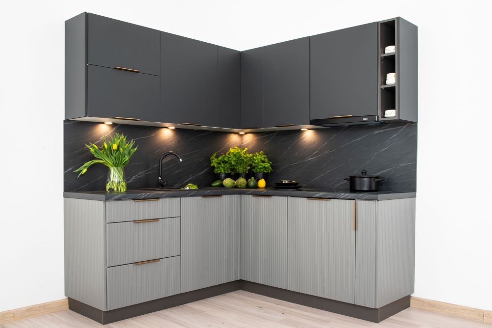 Dalīta sānu siena augstajam skapim 203,3x56,4 Max — 4 attēls