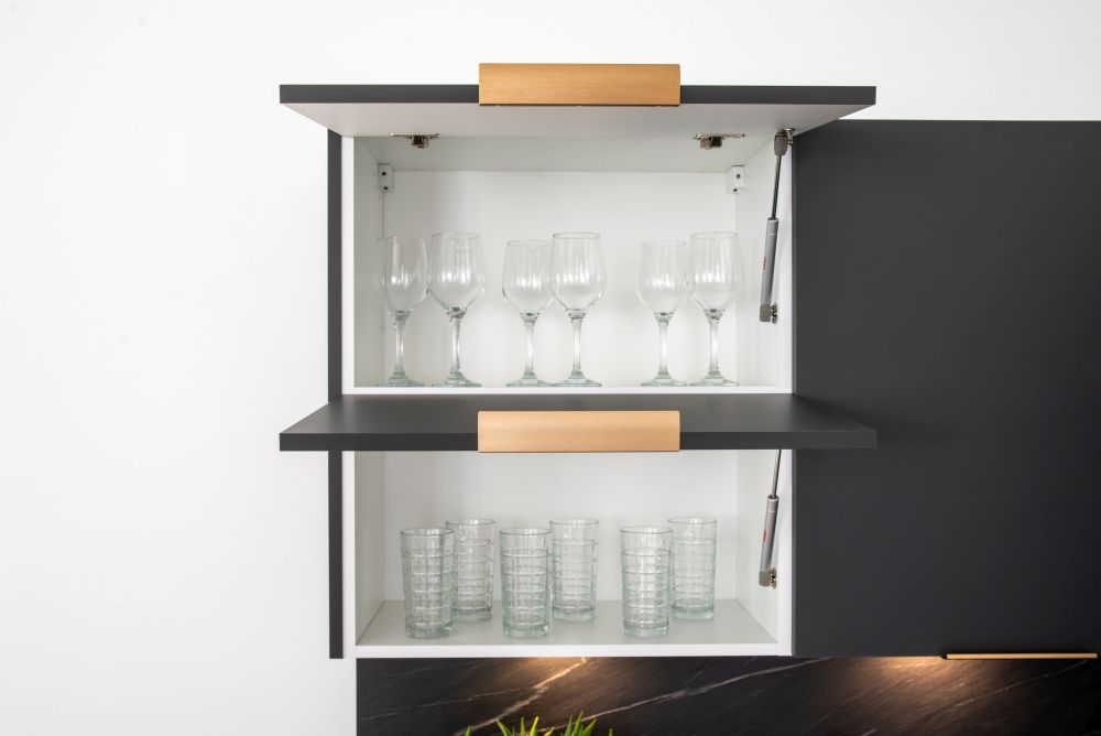 Augsta sienas skapja sānu siena 92x30.4 Max — изображение 6