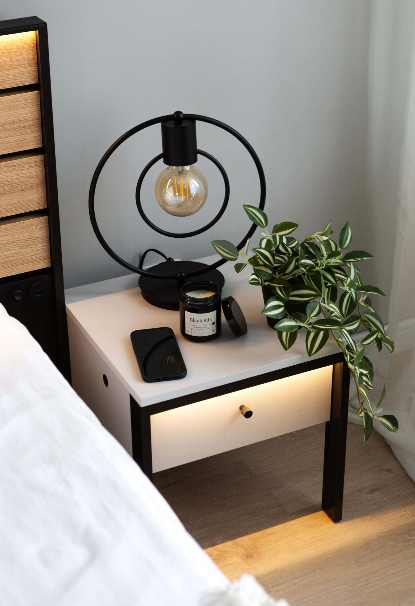 GRIS GS-05 naktsskapītis | LED apgaismojums | pelēks + melns — 2 attēls